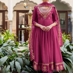 Navlik Women Floral Embroidered Kurta with Trouser & Dupatta-picture-1