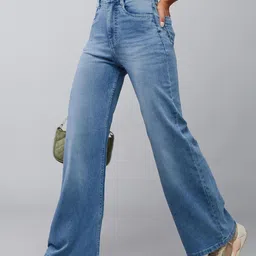 DOLCE CRUDO Women Wide Leg High-Rise Light Fade Stretchable Jeans-picture-39