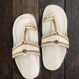 THE MADRAS TRUNK Men White & Gold Textured T-Strap Kolhapuri Flats with Laser Cuts-image-43