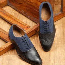 LOUIS STITCH Men Black Solid Genuine Italian Leather Formal Lace Up Derbys-image-33