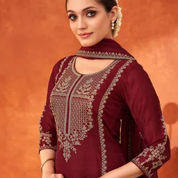 Saanjh Maroon Ethnic Motifs Embroidered Straight Kurta with Trousers & Dupatta-picture-14