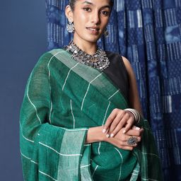 Taavi Striped Linen Dupatta with Sequinned Detail-8