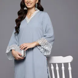 Varanga Women Floral Embroidered Regular Thread Work Silk Crepe Kurta with Palazzos-picture-0