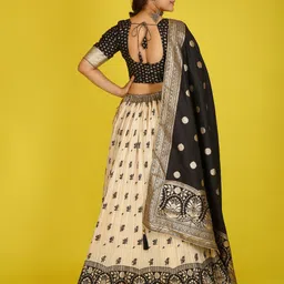elora Semi-Stitched Lehenga & Unstitched Blouse With Dupatta image 3