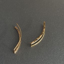 ISHKAARA Gold-Plated Contemporary Climber Ear Cuff Earrings-28