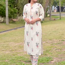 Libas Women Beige Ethnic Print Straight Kurta Set With Side Pockets-image-95