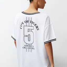 Trendyol Round Neck Drop Shoulder Sleeves Typography Printed Regular Fit T-shirt-picture-47