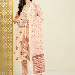 House of Pataudi Women Peach-Coloured Floral Printed Pure Cotton Kurta with Trousers & With Dupatta-picture-13