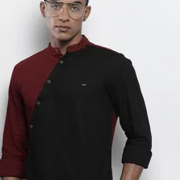 The Indian Garage Co Men Maroon & Black Colourblocked Kurta-30