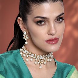 Peora Golden & White Kundan Stone Studded Gold-Plated Traditional Jewellery Set-49