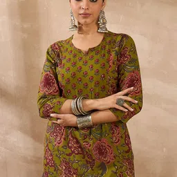 Indo Era Floral Printed Notch Neck Pure Cotton Kurta With Trousers-45