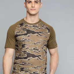 Alcis Men Olive Green Camouflage Printed Slim Fit Training or Gym T-shirt-image-88