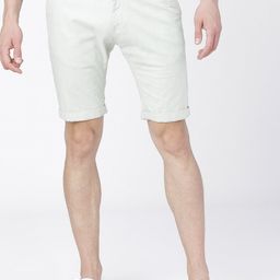 HIGHLANDER Men Green Solid Slim Fit Regular Shorts-image-77