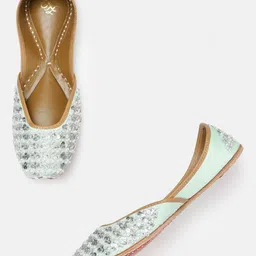 House of Pataudi Women Ethnic Embellished Mojaris-picture-10