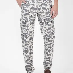 t-base Men Off White Camouflage Printed Slim Fit Regular Trousers-picture-8