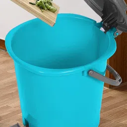 Kuber Industries Blue & Grey Durable Pedal Dustbin With Handle - 10 L-44