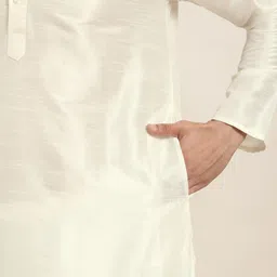 SOJANYA Men Cream-Coloured Kurta with Pyjamas & Nehru Jacket image 3