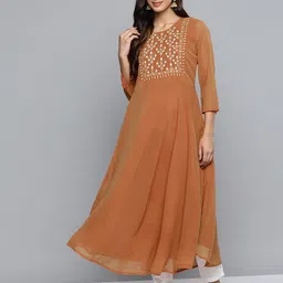 Jompers Floral Embroidered Thread Work Floral Georgette Anarkali Kurta-49