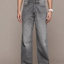 The Roadster Lifestyle Co. Men Whiskers and Chevrons Wide Leg Light Fade Jeans-image-4