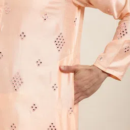 SOJANYA Men Peach-Coloured Embroidered Mirror Work Kurta with Pyjamas & Nehru Jacket image 4