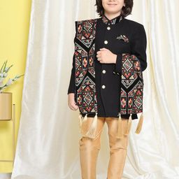 Aj DEZInES Boys Embroidered Sherwani With Dupatta-picture-55