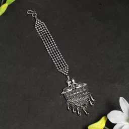 Moedbuille Women Oxidised Silver-Plated Handcrafted Maang Tikka-picture-0