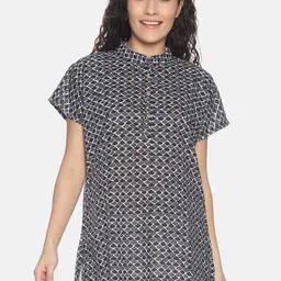 Resha Women Black Printed Longline Pure Cotton Top-image-40