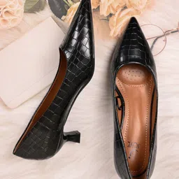 Jove Textured Pointed Toe Kitten Heeled Pumps-48