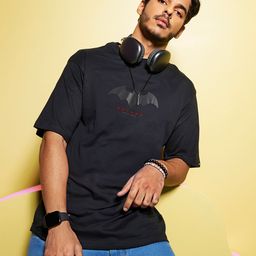 Bewakoof Men Batman Printed Drop-Shoulder Sleeves Oversize Cotton T-shirt-image-7