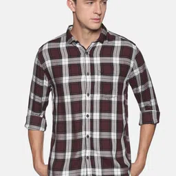 SHOWOFF Men Brown Slim Fit Checked Casual Shirt-image-63
