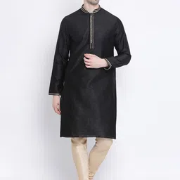 Sanwara Men Black & Cream-Coloured Solid Kurta with Churidar-picture-21