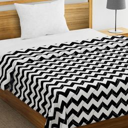 Divine Casa Black & White Abstract Mild Winter 110 GSM Single Bed Comforter-4