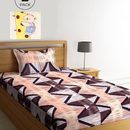 KLOTTHE Peach-Coloured & Cream-Coloured Geometric 210 TC Polycotton 2 Single Bedsheet with 2 Pillow Covers-18