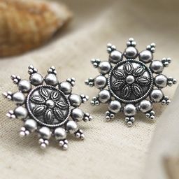 TEEJH Silver-Toned Contemporary Studs Earrings-8