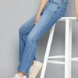 Levis Women 726 Flared High-Rise Light Fade Stretchable Jeans-picture-7