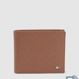Tommy Hilfiger Men Typography Printed Leather Two Fold Wallet-image-70