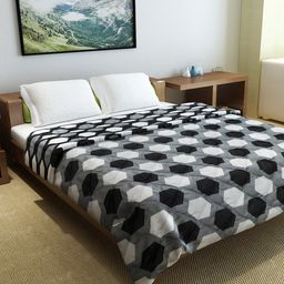 Divine Casa Black & White Geometric Printed 150 GSM Mild Winter Double Bed Comforter-image-2