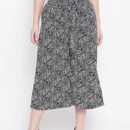 TULIP 21 Women Black & White Regular Fit Printed Culottes-image-23