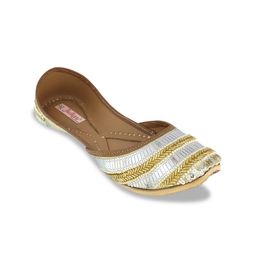 Fulkari Women Gold-Coloured Embellished Leather Mojaris-image-3