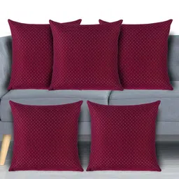 Kuber Industries Maroon & Black Set of 5 Geometric Velvet Square Cushion Covers-43