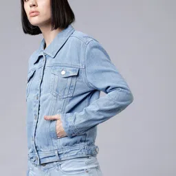 Tokyo Talkies Women Blue Solid Denim Jacket-image-95