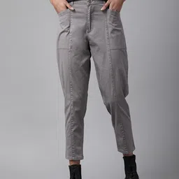Roadster Women Grey Solid Trousers-image-30
