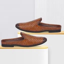 FAUSTO Men Textured Lightweight Slip-On Mojaris-image-49