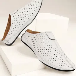 FAUSTO Men Textured Lightweight Mules With Laser Cuts-image-16