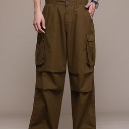 The Roadster Lifestyle Co. Men Pure Cotton Self-Checked Parachute Fit Cargos-image-59