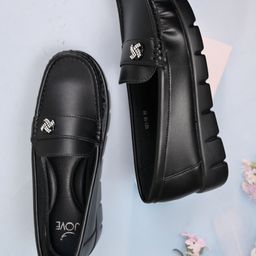 Jove Women Embellished Detail Lightweight Loafers-58