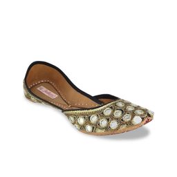 Fulkari Women Black Embellished Leather Mojaris-image-70