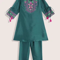 Sangria Girls Floral Yoke Design Thread Work Detail A-Line Kurta with Trousers-image-4