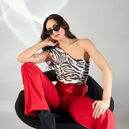 Uptownie Stretchable One Shoulder Ruched Top-picture-31