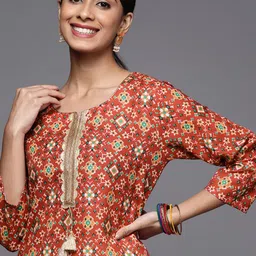 Varanga Women Rust & White Ethnic Motifs Printed Indie Prints Kurta-picture-28
